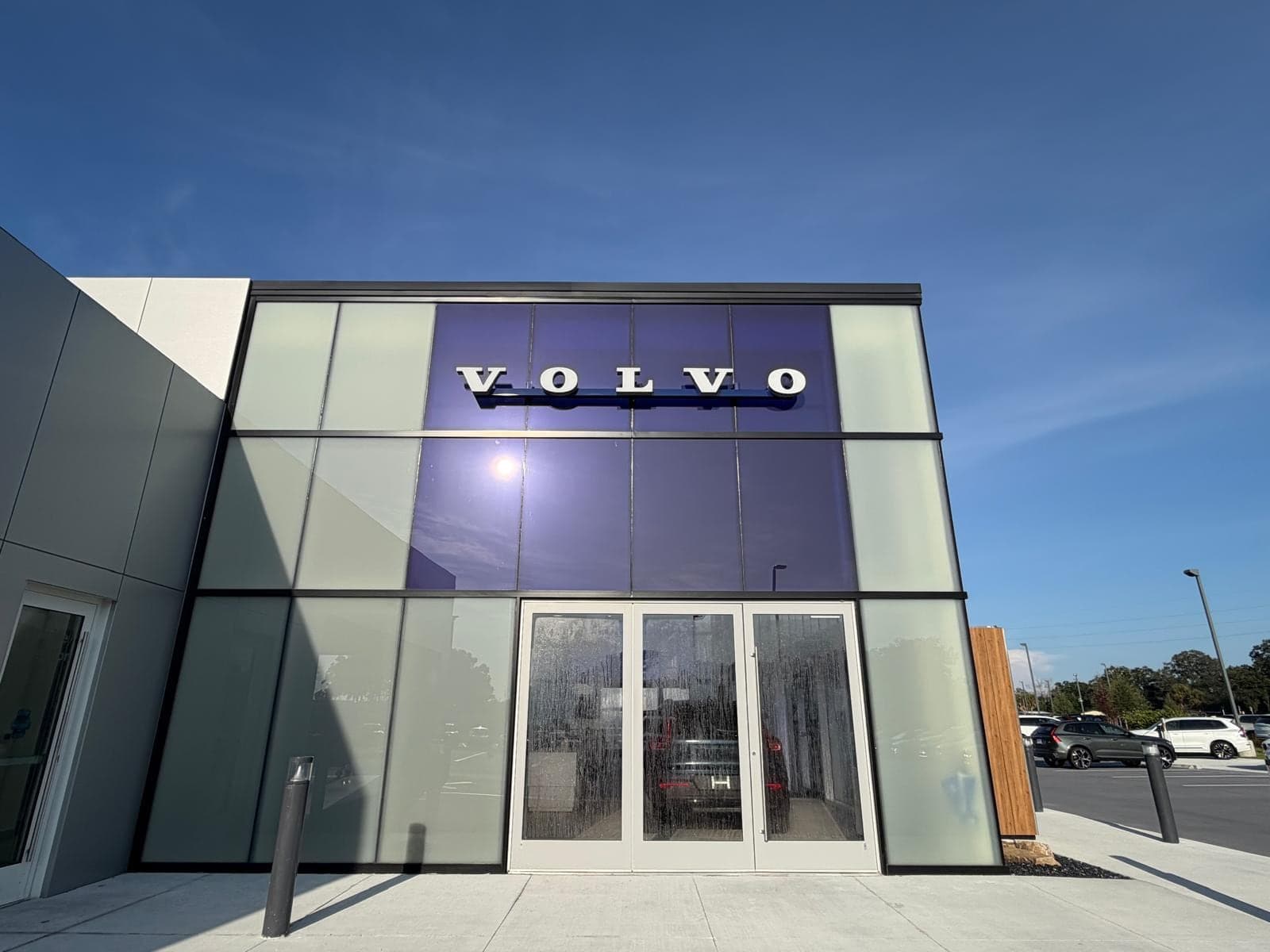 Volvo — photo 7